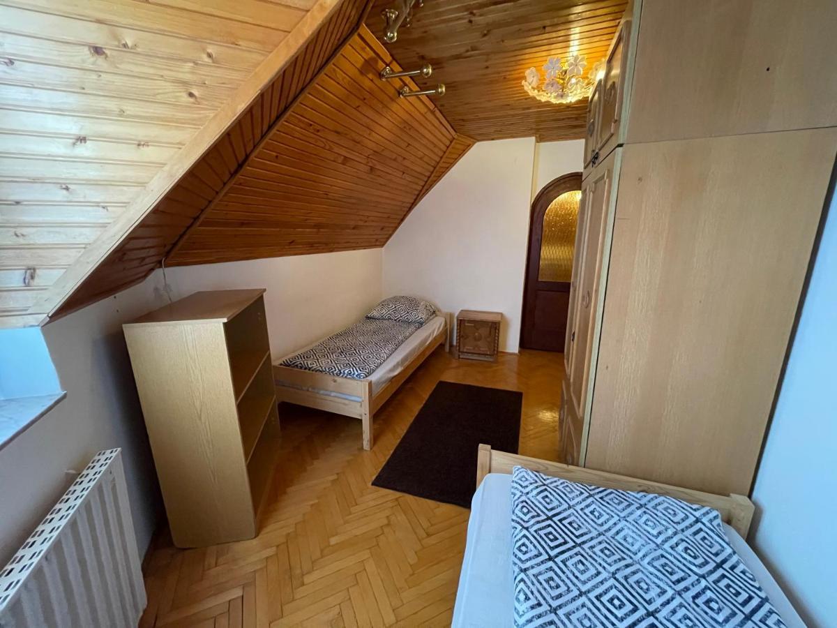 Hotel Szimpla Vendeghaz Miskolc Exterior foto
